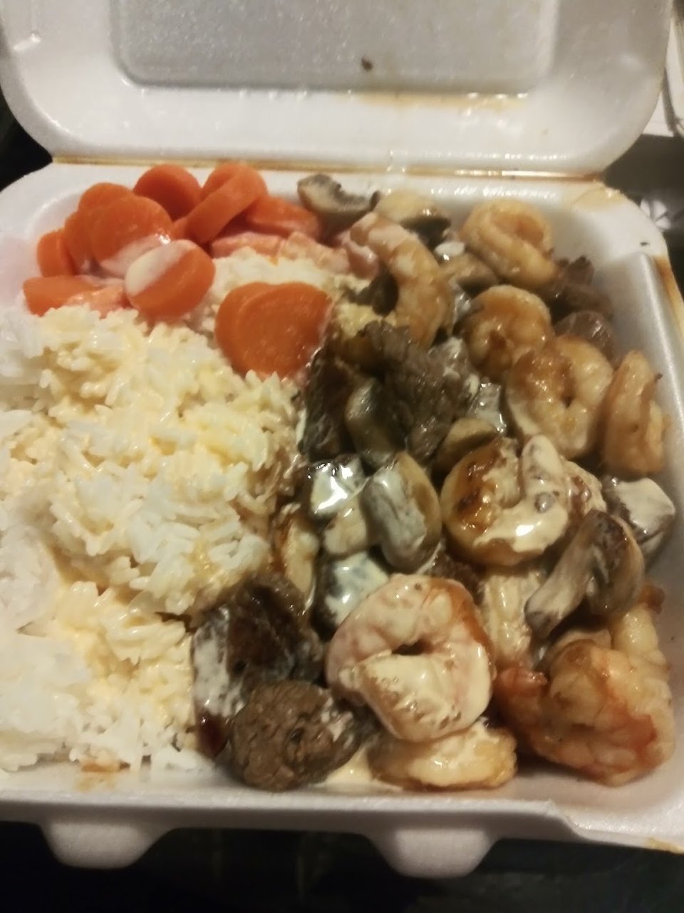 Broccoli with White Rice and Shrimp Sauce